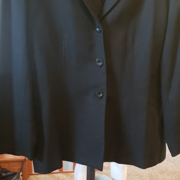 Jacket - Picture 3 of 4